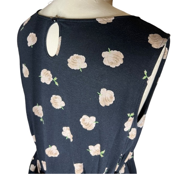 Uniqlo Rose Print Peplum Top size L - Picture 9 of 15
